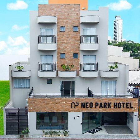 Neo Park Hotel Маринга Екстер'єр фото